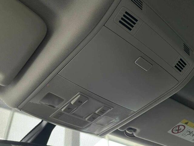 Білий Фольксваген Гольф, об'ємом двигуна 2 л та пробігом 264 тис. км за 14699 $, фото 16 на Automoto.ua