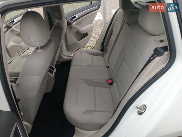 Белый Фольксваген Гольф, объемом двигателя 1.8 л и пробегом 167 тыс. км за 9750 $, фото 17 на Automoto.ua