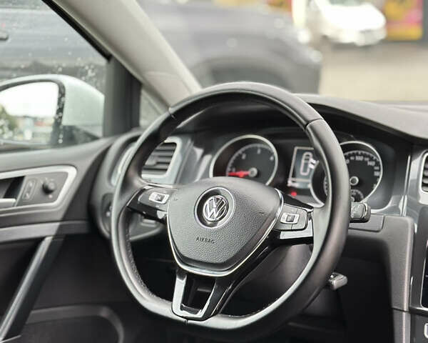 Фольксваген Гольф 2017 в Черновцах на Automoto.ua Белый Фольксваген Гольф, объемом двигателя 1.6 л и пробегом 275 тыс. км за 10900 $, фото 19 на Automoto.ua
