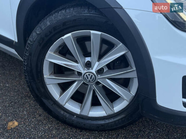Белый Фольксваген Гольф, объемом двигателя 1.97 л и пробегом 352 тыс. км за 14999 $, фото 2 на Automoto.ua