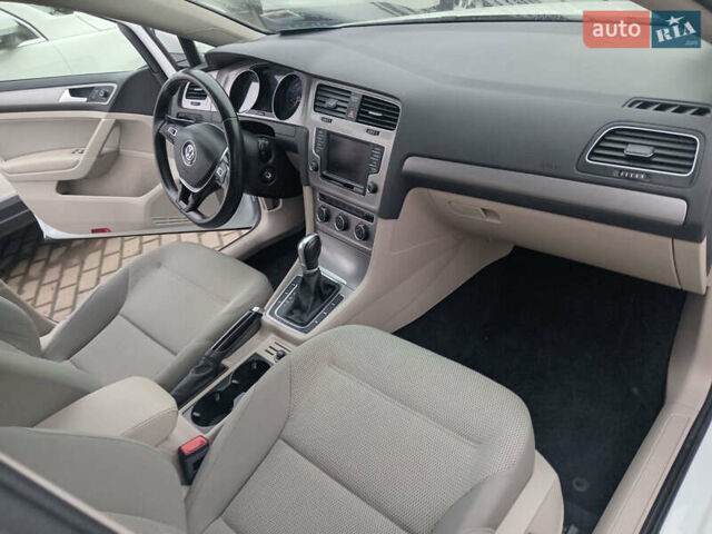 Белый Фольксваген Гольф, объемом двигателя 1.8 л и пробегом 167 тыс. км за 9750 $, фото 18 на Automoto.ua