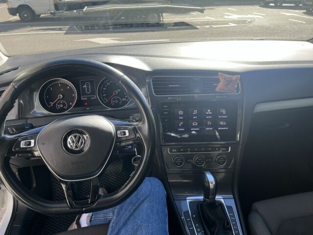 Белый Фольксваген Гольф, объемом двигателя 2 л и пробегом 117 тыс. км за 16400 $, фото 12 на Automoto.ua