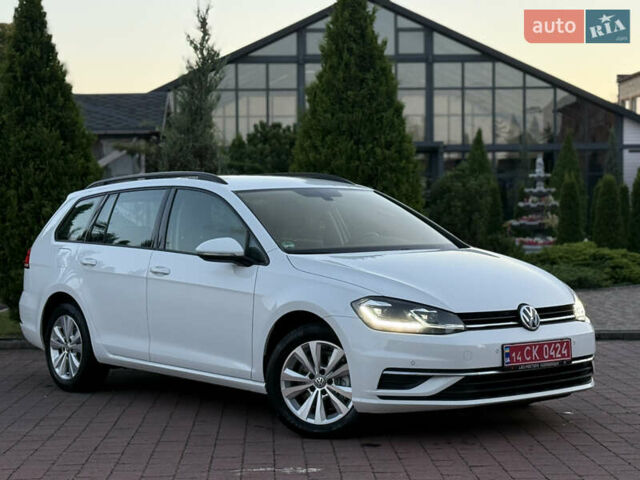 Белый Фольксваген Гольф, объемом двигателя 1.6 л и пробегом 240 тыс. км за 13200 $, фото 13 на Automoto.ua