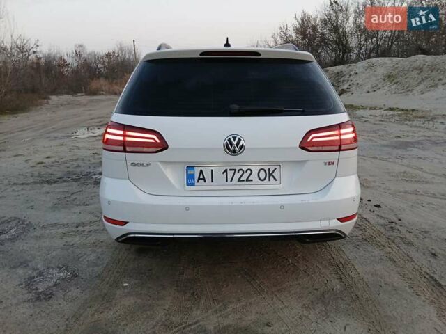 Белый Фольксваген Гольф, объемом двигателя 1.6 л и пробегом 191 тыс. км за 12700 $, фото 4 на Automoto.ua