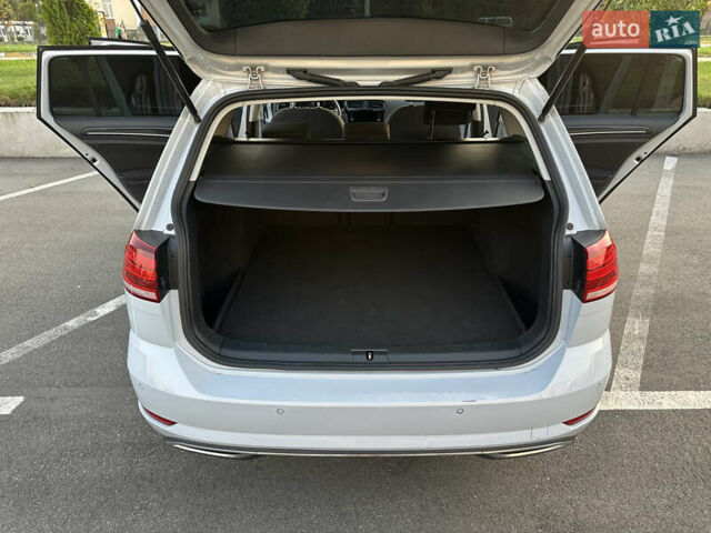 Белый Фольксваген Гольф, объемом двигателя 1.97 л и пробегом 182 тыс. км за 16150 $, фото 48 на Automoto.ua