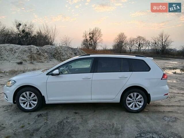 Белый Фольксваген Гольф, объемом двигателя 1.6 л и пробегом 191 тыс. км за 12700 $, фото 2 на Automoto.ua