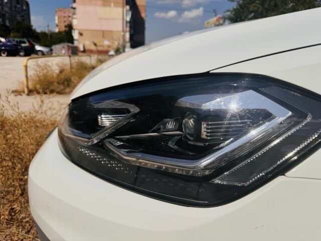 Білий Фольксваген Гольф, об'ємом двигуна 1.8 л та пробігом 107 тис. км за 15000 $, фото 8 на Automoto.ua