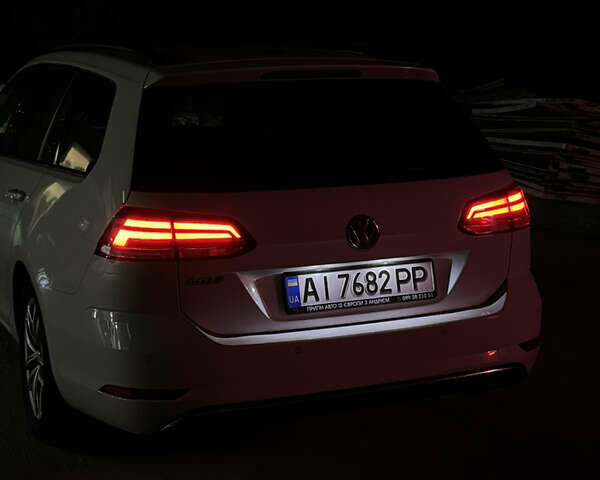 Белый Фольксваген Гольф, объемом двигателя 1.97 л и пробегом 216 тыс. км за 16900 $, фото 14 на Automoto.ua