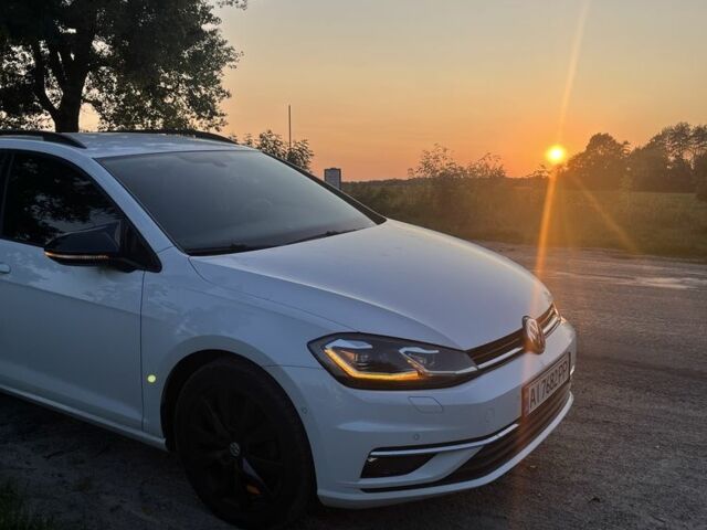 Белый Фольксваген Гольф, объемом двигателя 2 л и пробегом 117 тыс. км за 16400 $, фото 17 на Automoto.ua