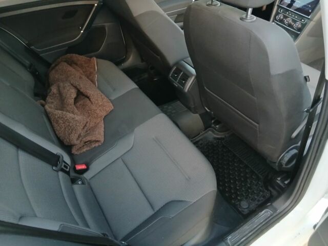 Белый Фольксваген Гольф, объемом двигателя 1.6 л и пробегом 189 тыс. км за 12900 $, фото 8 на Automoto.ua