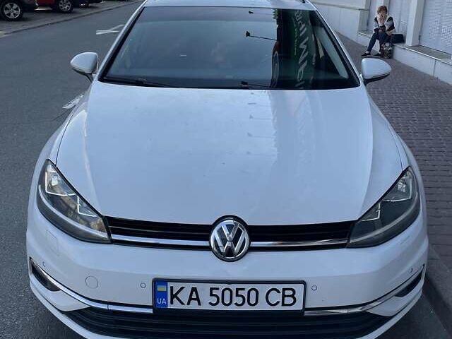 Білий Фольксваген Гольф, об'ємом двигуна 1.6 л та пробігом 279 тис. км за 12200 $, фото 13 на Automoto.ua