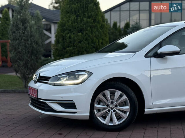 Белый Фольксваген Гольф, объемом двигателя 1.6 л и пробегом 240 тыс. км за 13200 $, фото 23 на Automoto.ua