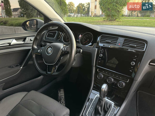 Белый Фольксваген Гольф, объемом двигателя 1.97 л и пробегом 182 тыс. км за 16150 $, фото 46 на Automoto.ua