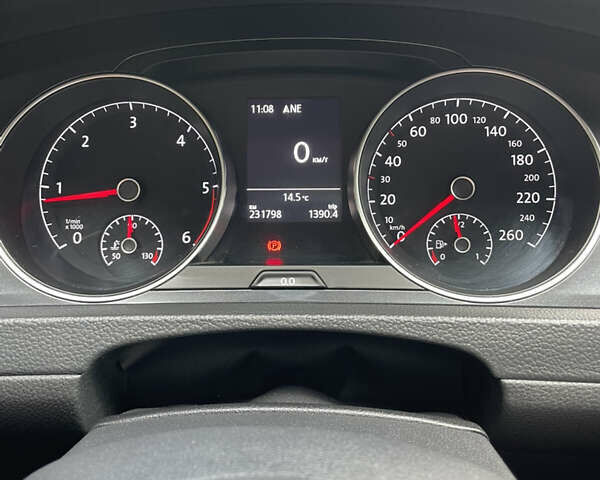 Белый Фольксваген Гольф, объемом двигателя 1.6 л и пробегом 232 тыс. км за 12500 $, фото 18 на Automoto.ua