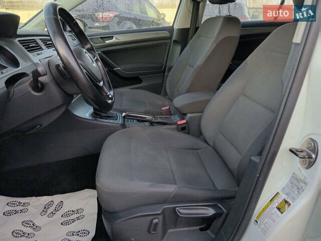 Білий Фольксваген Гольф, об'ємом двигуна 1.8 л та пробігом 183 тис. км за 9750 $, фото 29 на Automoto.ua