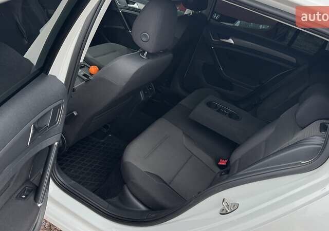 Білий Фольксваген Гольф, об'ємом двигуна 1.6 л та пробігом 281 тис. км за 11600 $, фото 28 на Automoto.ua