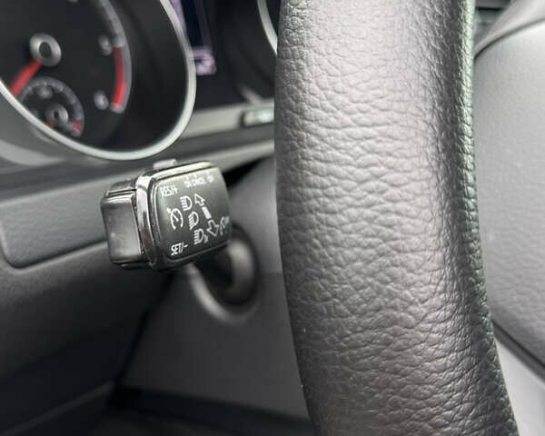 Белый Фольксваген Гольф, объемом двигателя 1.6 л и пробегом 206 тыс. км за 12999 $, фото 49 на Automoto.ua