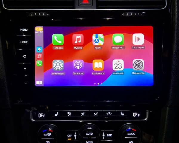 Белый Фольксваген Гольф, объемом двигателя 1.6 л и пробегом 233 тыс. км за 13599 $, фото 84 на Automoto.ua