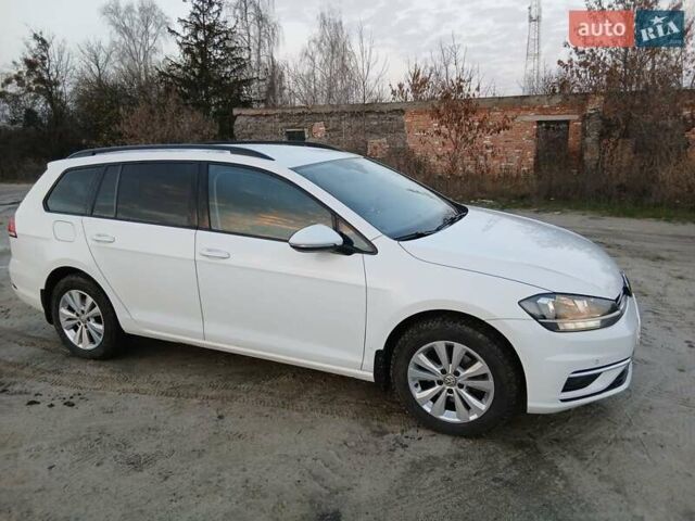 Белый Фольксваген Гольф, объемом двигателя 1.6 л и пробегом 191 тыс. км за 12700 $, фото 6 на Automoto.ua