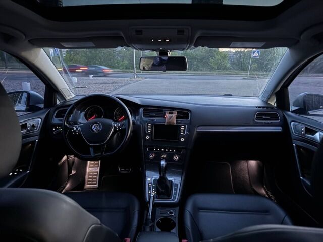 Білий Фольксваген Гольф, об'ємом двигуна 1.8 л та пробігом 0 тис. км за 12900 $, фото 2 на Automoto.ua