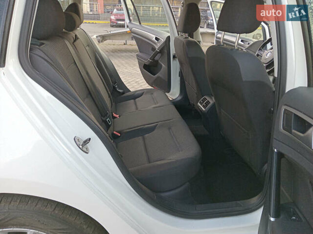 Білий Фольксваген Гольф, об'ємом двигуна 1.8 л та пробігом 183 тис. км за 9750 $, фото 20 на Automoto.ua