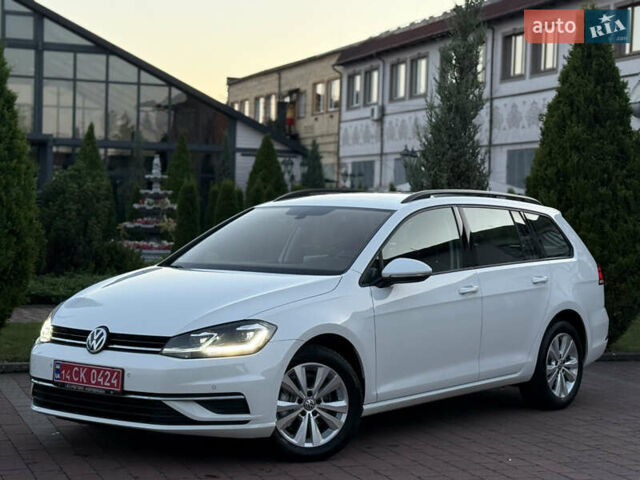 Белый Фольксваген Гольф, объемом двигателя 1.6 л и пробегом 240 тыс. км за 13200 $, фото 20 на Automoto.ua