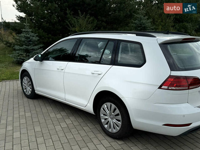 Белый Фольксваген Гольф, объемом двигателя 1.6 л и пробегом 206 тыс. км за 12999 $, фото 11 на Automoto.ua