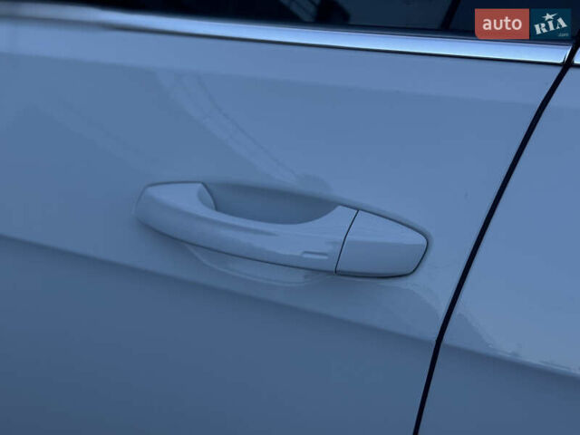 Белый Фольксваген Гольф, объемом двигателя 1.97 л и пробегом 352 тыс. км за 14999 $, фото 9 на Automoto.ua