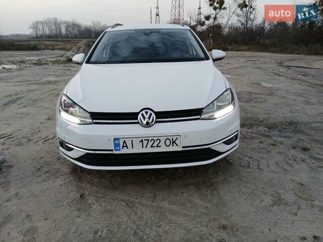 Белый Фольксваген Гольф, объемом двигателя 1.6 л и пробегом 191 тыс. км за 12700 $, фото 16 на Automoto.ua