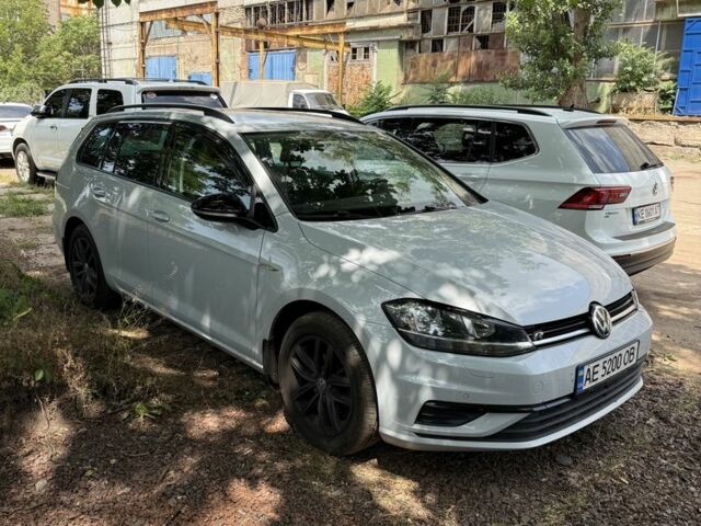 Білий Фольксваген Гольф, об'ємом двигуна 1.6 л та пробігом 245 тис. км за 14000 $, фото 9 на Automoto.ua