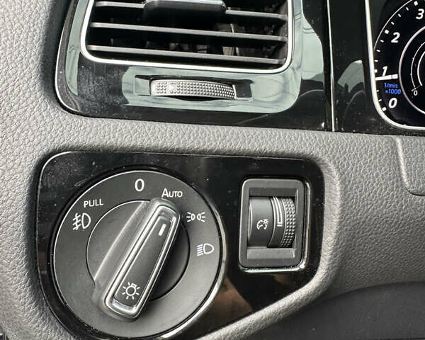Білий Фольксваген Гольф, об'ємом двигуна 1.8 л та пробігом 119 тис. км за 14950 $, фото 30 на Automoto.ua