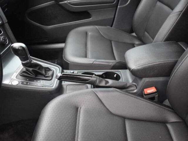 Білий Фольксваген Гольф, об'ємом двигуна 1.8 л та пробігом 100 тис. км за 10300 $, фото 10 на Automoto.ua