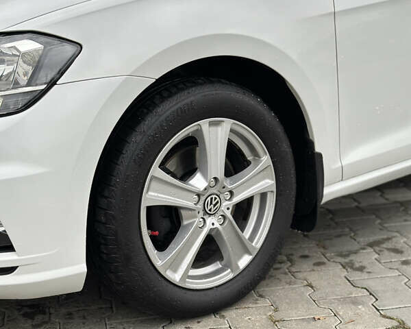 Фольксваген Гольф 2017 в Черновцах на Automoto.ua Белый Фольксваген Гольф, объемом двигателя 1.6 л и пробегом 275 тыс. км за 10900 $, фото 5 на Automoto.ua