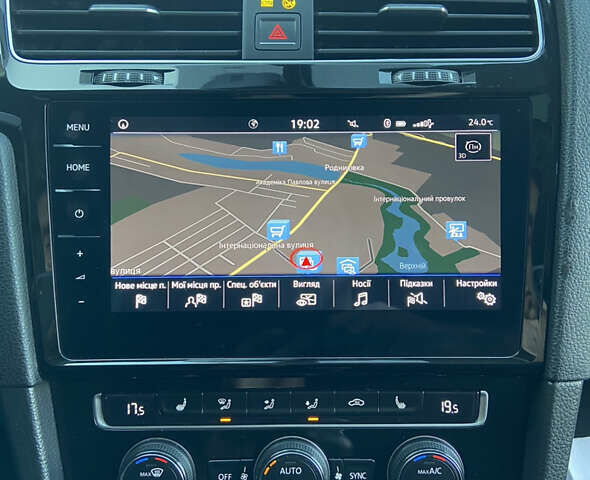 Белый Фольксваген Гольф, объемом двигателя 1.6 л и пробегом 233 тыс. км за 13599 $, фото 65 на Automoto.ua