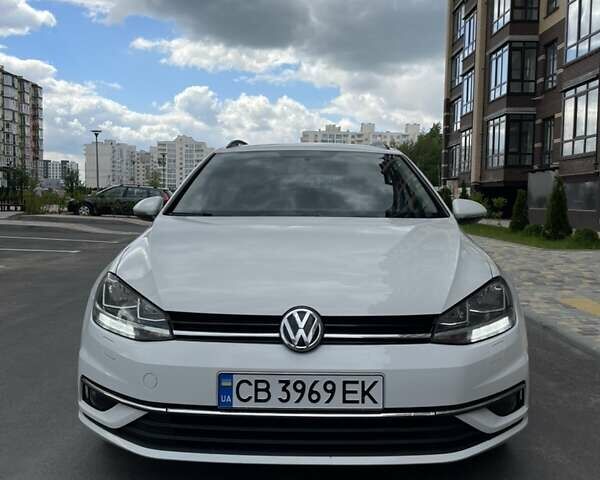 Белый Фольксваген Гольф, объемом двигателя 1.6 л и пробегом 232 тыс. км за 12500 $, фото 2 на Automoto.ua