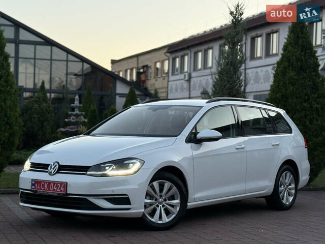 Белый Фольксваген Гольф, объемом двигателя 1.6 л и пробегом 240 тыс. км за 13200 $, фото 19 на Automoto.ua