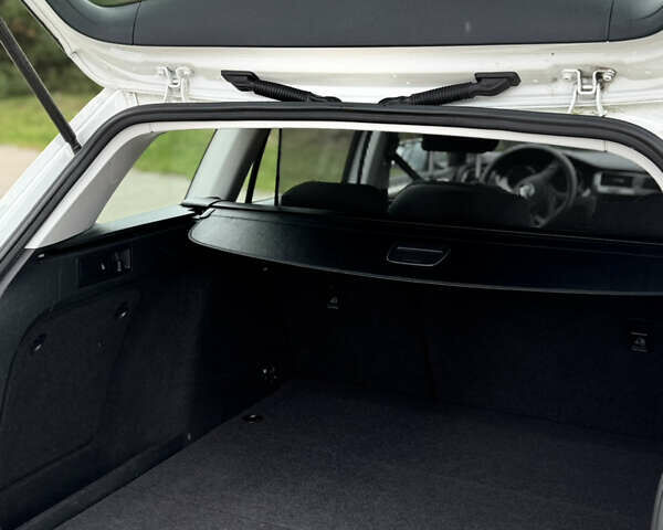 Белый Фольксваген Гольф, объемом двигателя 1.6 л и пробегом 206 тыс. км за 12999 $, фото 27 на Automoto.ua