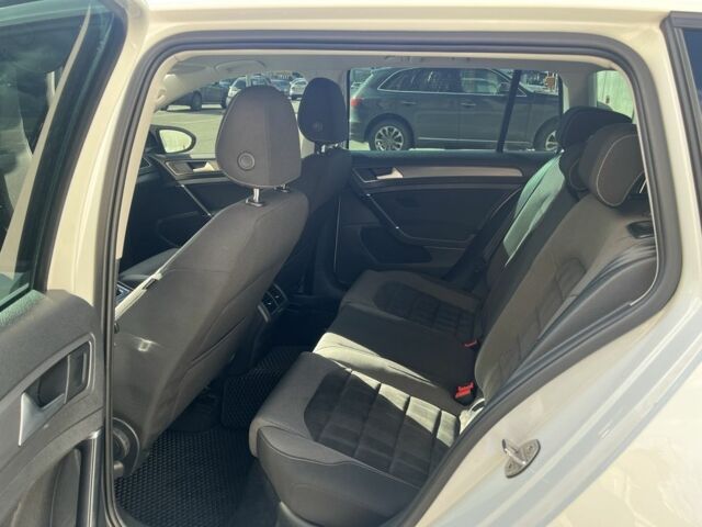 Белый Фольксваген Гольф, объемом двигателя 2 л и пробегом 117 тыс. км за 16400 $, фото 6 на Automoto.ua