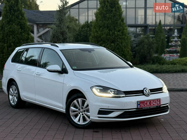 Белый Фольксваген Гольф, объемом двигателя 1.6 л и пробегом 240 тыс. км за 13200 $, фото 15 на Automoto.ua