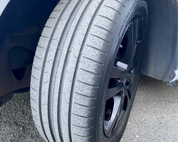 Белый Фольксваген Гольф, объемом двигателя 1.6 л и пробегом 233 тыс. км за 13599 $, фото 106 на Automoto.ua