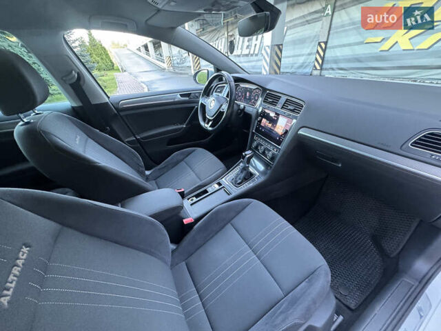 Белый Фольксваген Гольф, объемом двигателя 1.97 л и пробегом 352 тыс. км за 14999 $, фото 32 на Automoto.ua