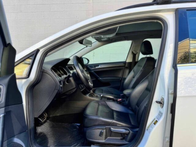 Белый Фольксваген Гольф, объемом двигателя 1.8 л и пробегом 53 тыс. км за 7500 $, фото 10 на Automoto.ua