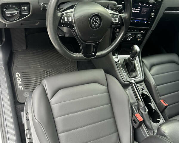 Білий Фольксваген Гольф, об'ємом двигуна 1.8 л та пробігом 119 тис. км за 14950 $, фото 10 на Automoto.ua