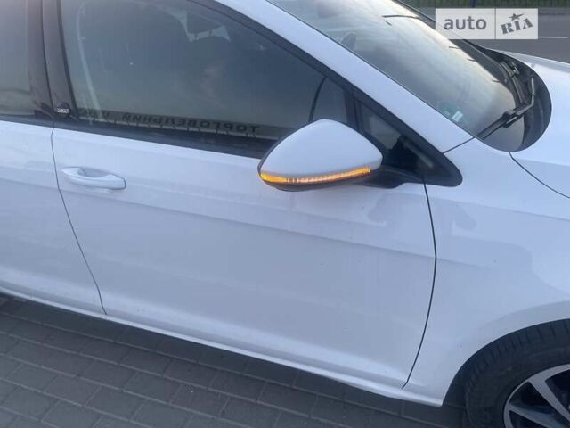 Білий Фольксваген Гольф, об'ємом двигуна 1.6 л та пробігом 216 тис. км за 13900 $, фото 3 на Automoto.ua