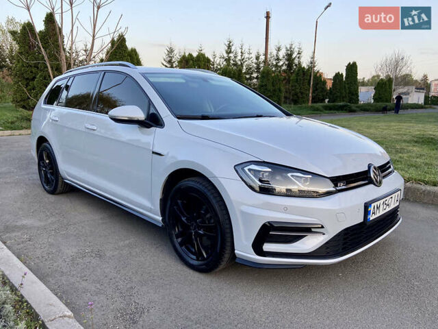 Белый Фольксваген Гольф, объемом двигателя 1.6 л и пробегом 233 тыс. км за 13599 $, фото 14 на Automoto.ua