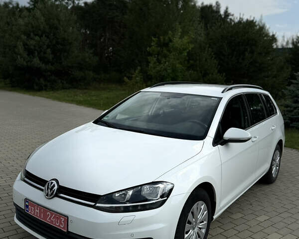 Белый Фольксваген Гольф, объемом двигателя 1.6 л и пробегом 206 тыс. км за 12999 $, фото 6 на Automoto.ua