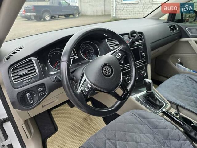 Белый Фольксваген Гольф, объемом двигателя 1.8 л и пробегом 102 тыс. км за 14900 $, фото 12 на Automoto.ua