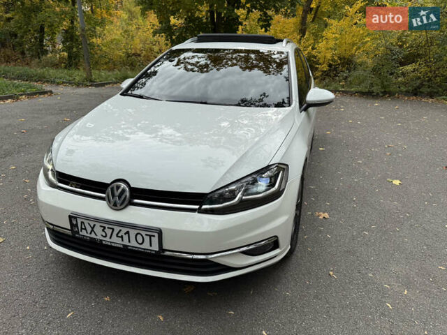 Білий Фольксваген Гольф, об'ємом двигуна 1.8 л та пробігом 119 тис. км за 14950 $, фото 1 на Automoto.ua