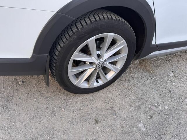 Білий Фольксваген Гольф, об'ємом двигуна 1.8 л та пробігом 107 тис. км за 15000 $, фото 5 на Automoto.ua