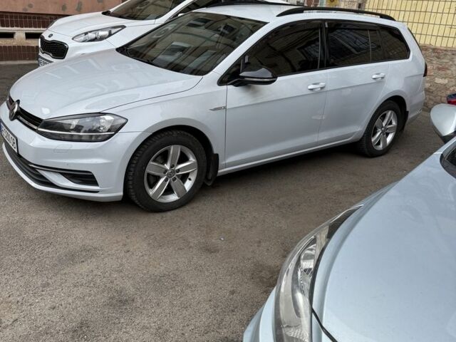 Білий Фольксваген Гольф, об'ємом двигуна 1.6 л та пробігом 245 тис. км за 14000 $, фото 1 на Automoto.ua